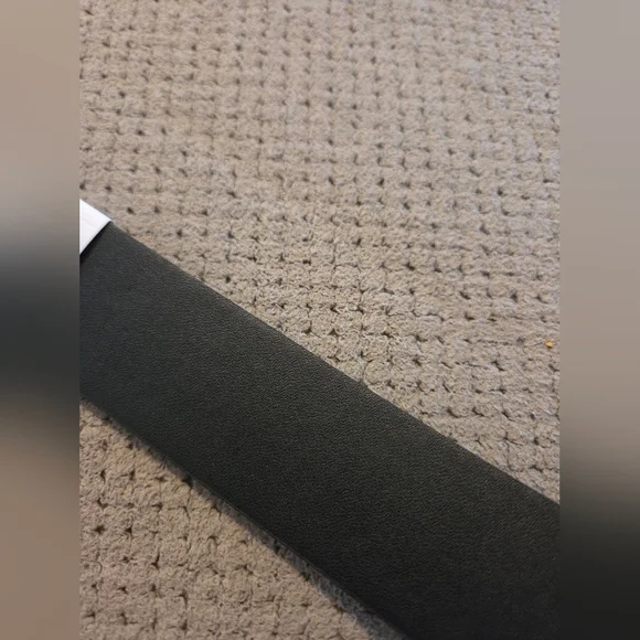 New Nike Reversible Men's Black & Brown XL 42-44 silver texture belt buckle - Picture 12 of 16